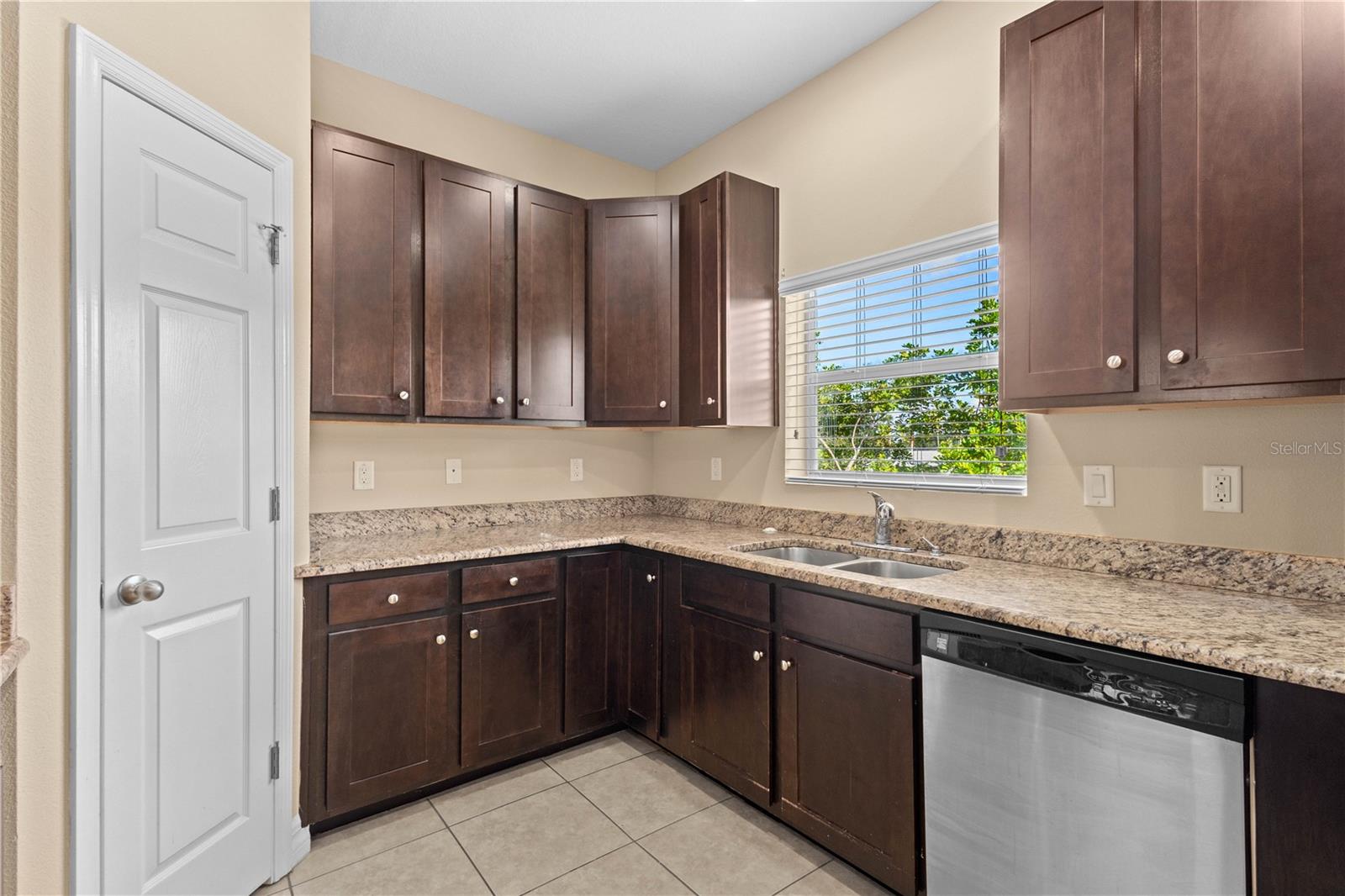 Image 9 of 28 For 3633 Bay Heights Way