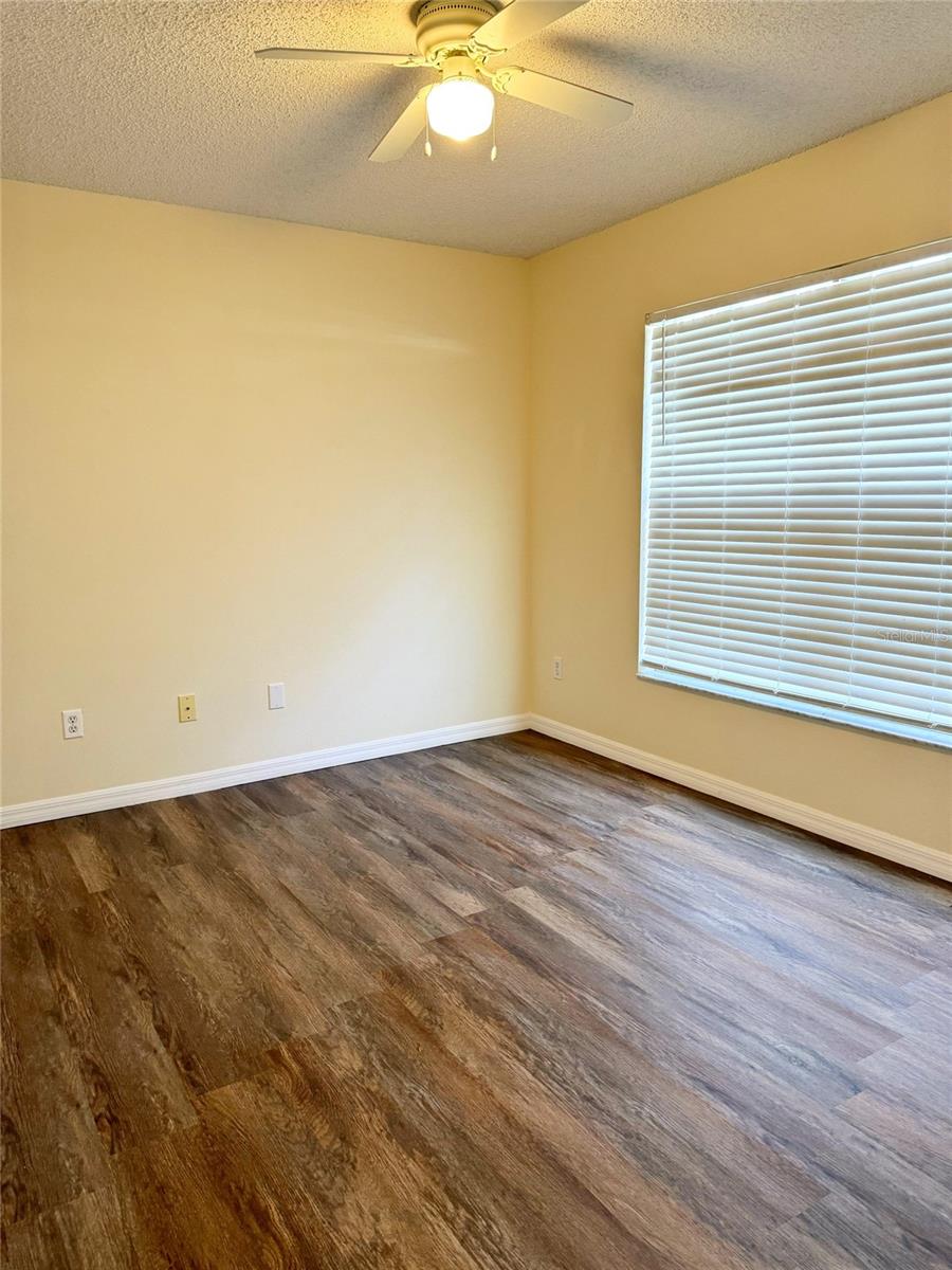Image 11 of 24 For 15090 Waterford Chase Pkwy