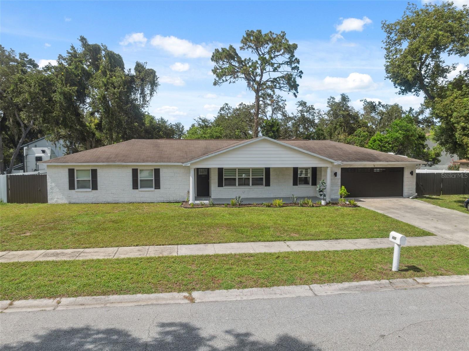 Image 3 of 50 For 410 Larrie Ellen Way