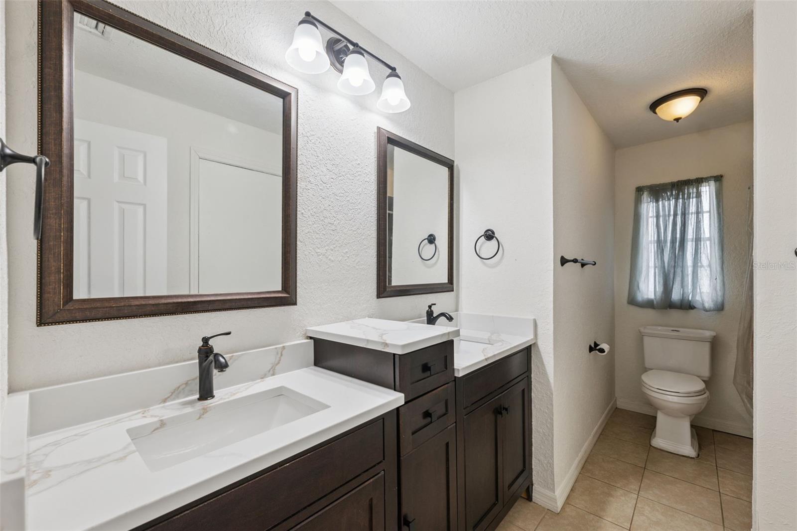 Image 30 of 50 For 410 Larrie Ellen Way