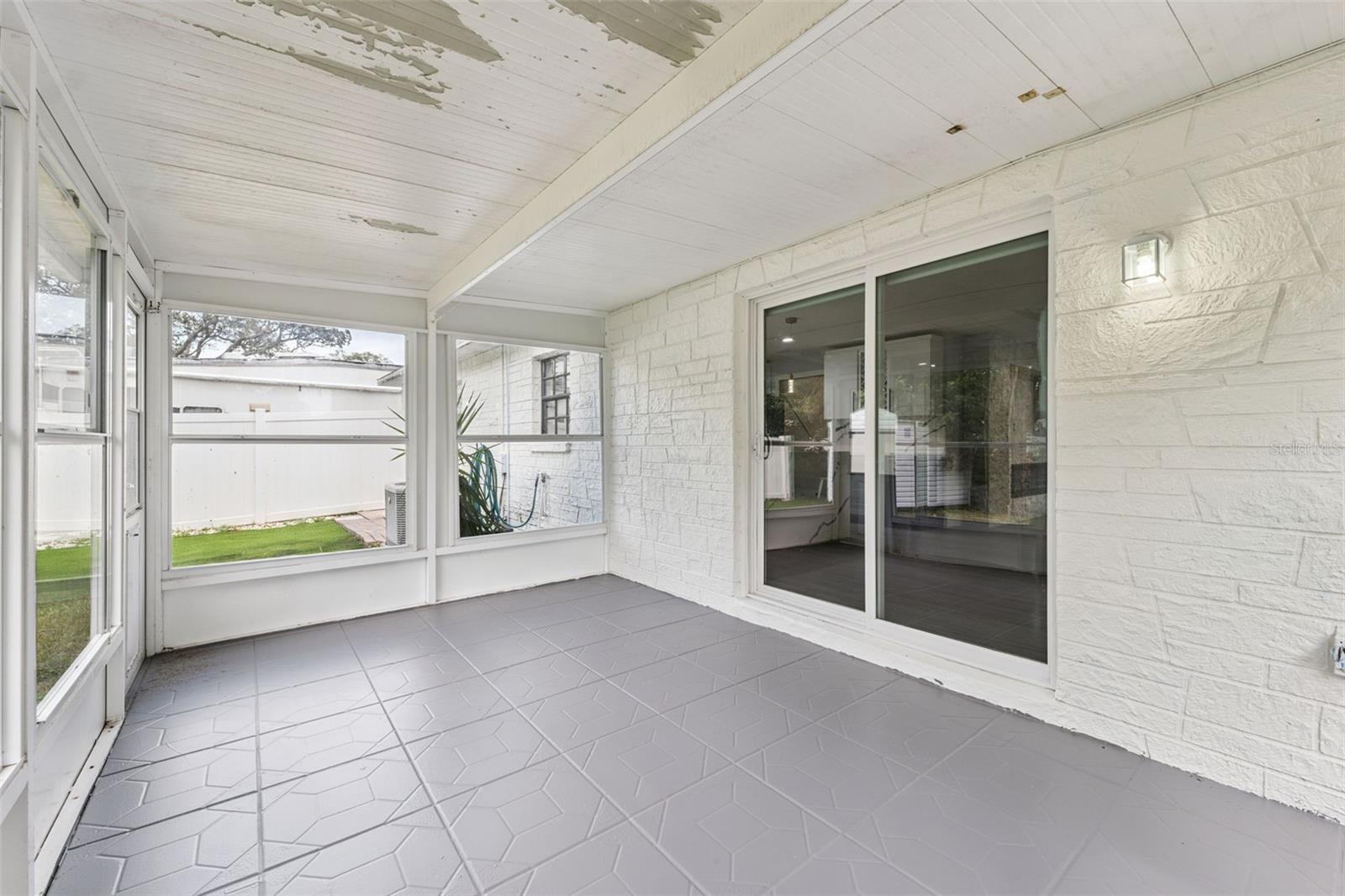 Image 36 of 50 For 410 Larrie Ellen Way