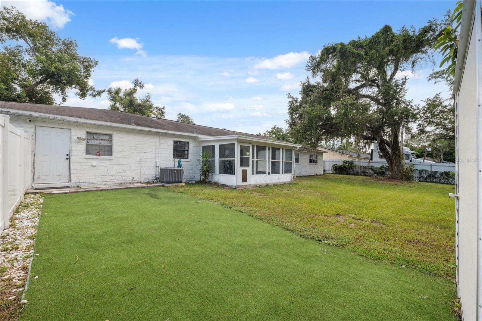 Image 37 of 50 For 410 Larrie Ellen Way