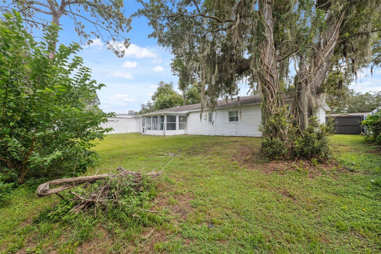 Image 41 of 50 For 410 Larrie Ellen Way