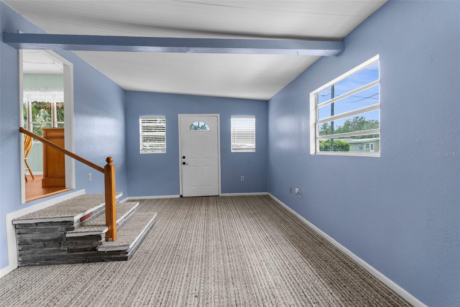 Image 4 of 23 For 15407 Singleton Drive
