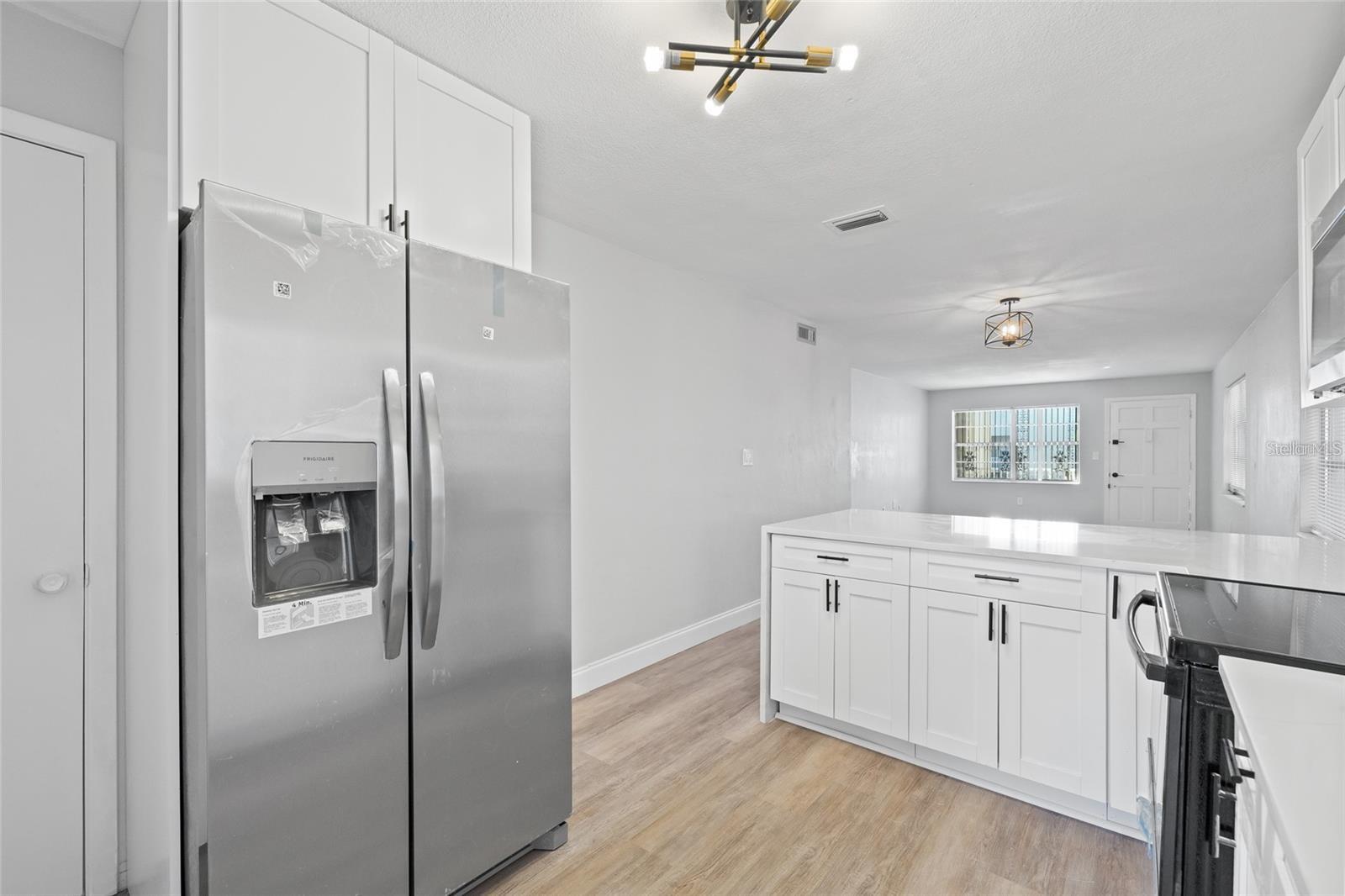 Image 11 of 30 For 1000 49th Street N 214