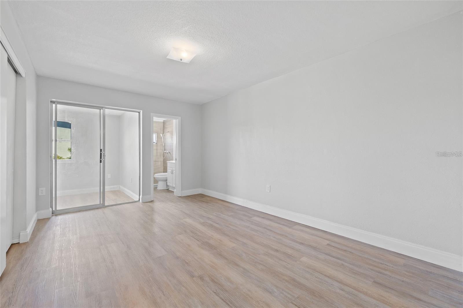 Image 13 of 30 For 1000 49th Street N 214