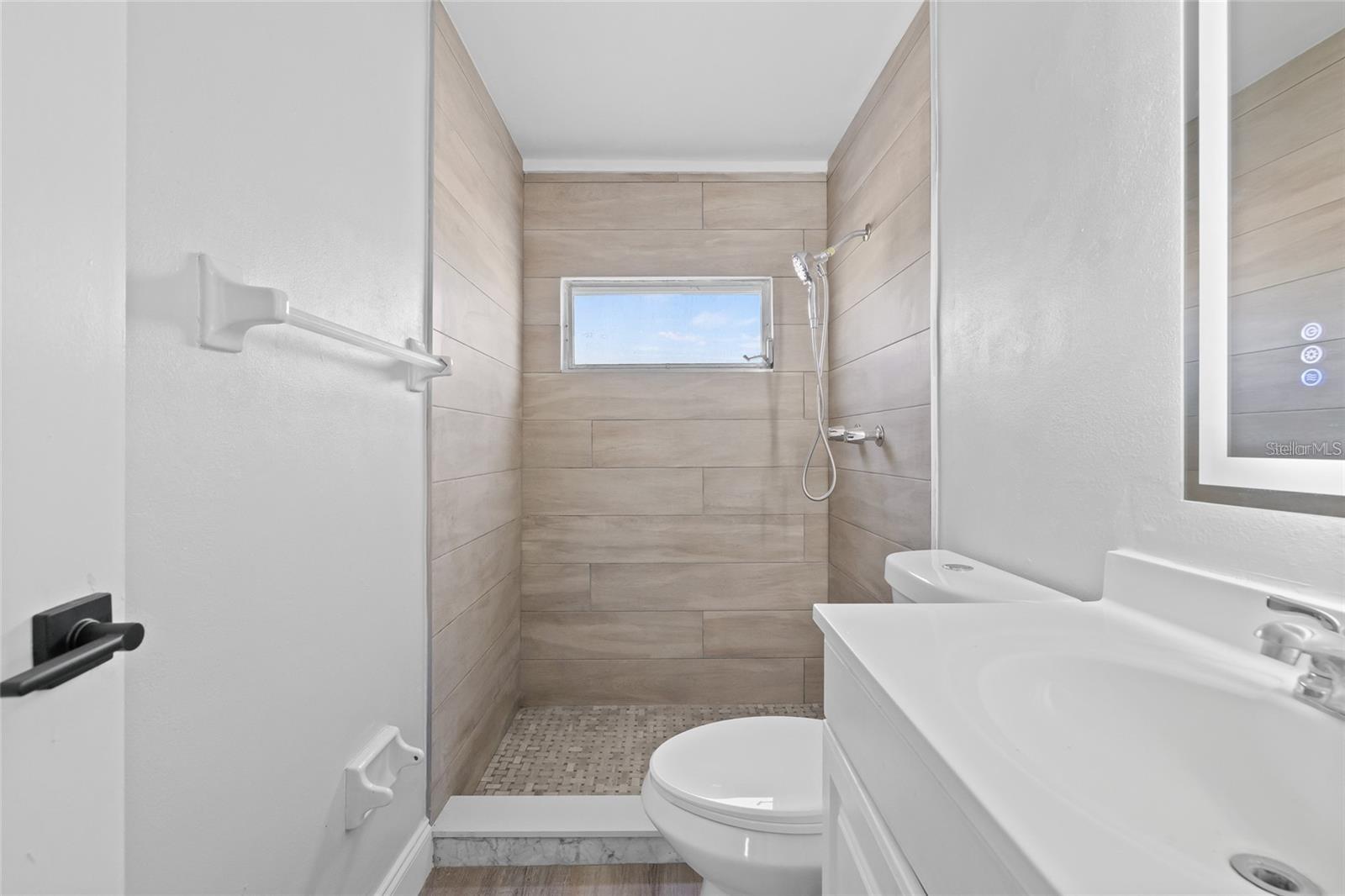 Image 15 of 30 For 1000 49th Street N 214