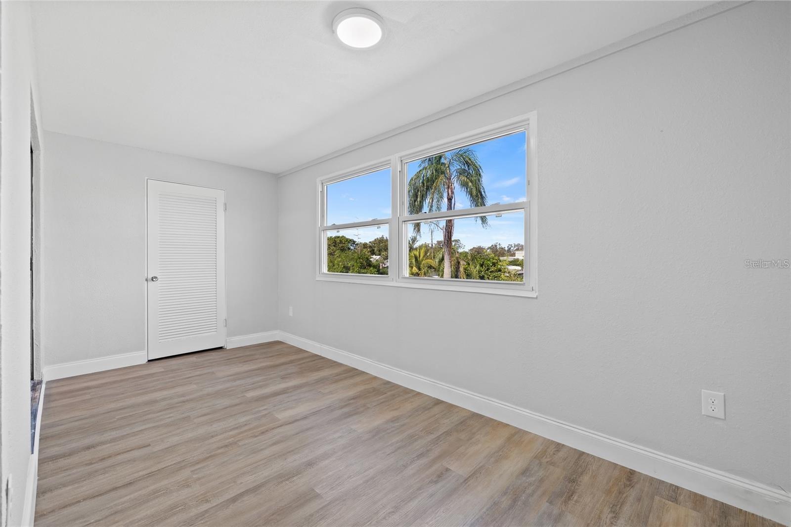 Image 24 of 30 For 1000 49th Street N 214