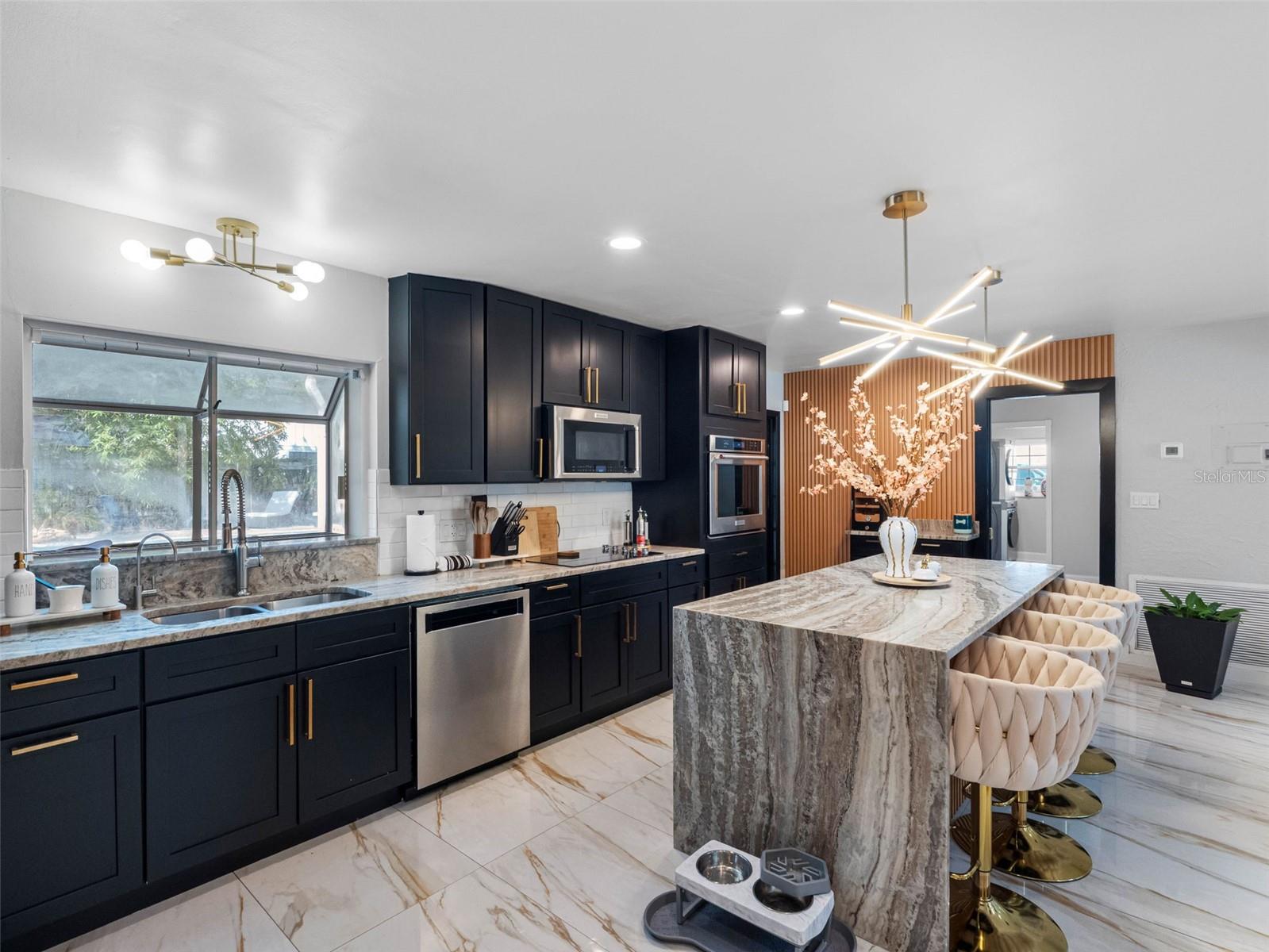 Image 13 of 82 For 4916 Bay Way Drive