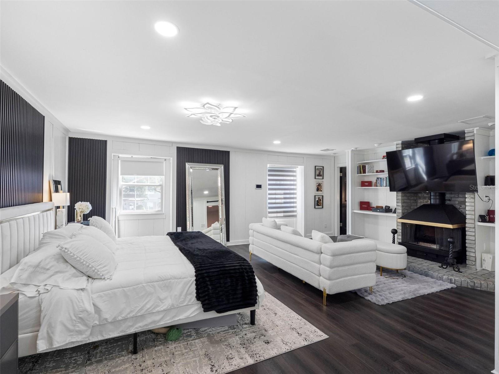 Image 28 of 82 For 4916 Bay Way Drive