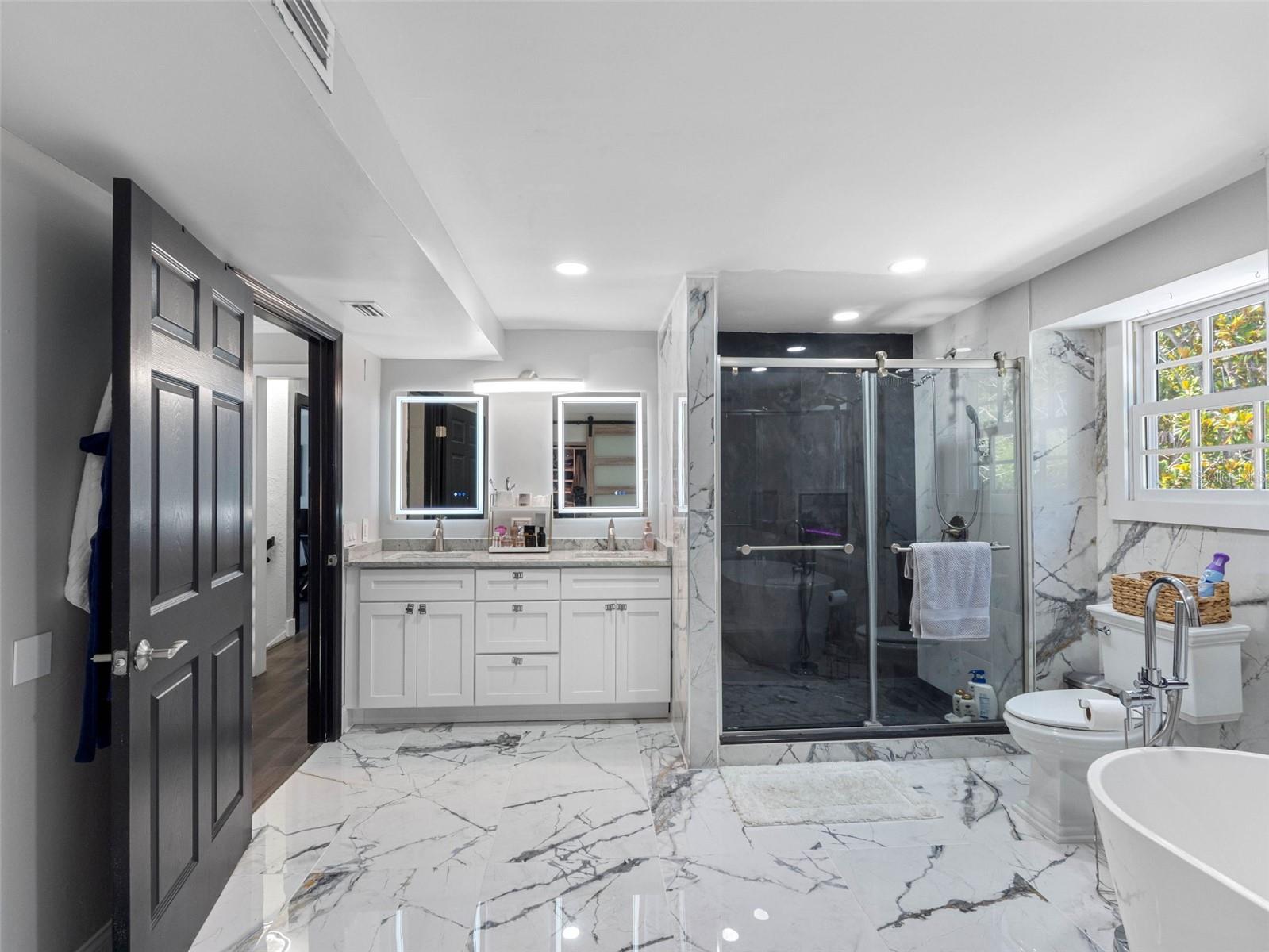 Image 35 of 82 For 4916 Bay Way Drive
