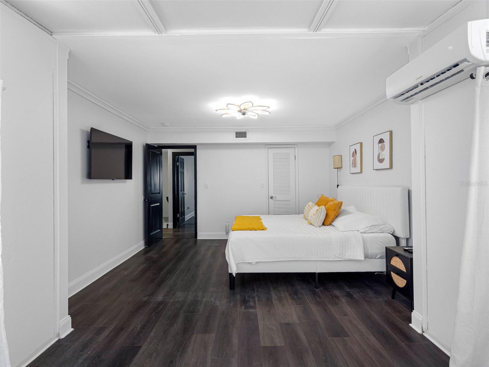 Image 39 of 82 For 4916 Bay Way Drive