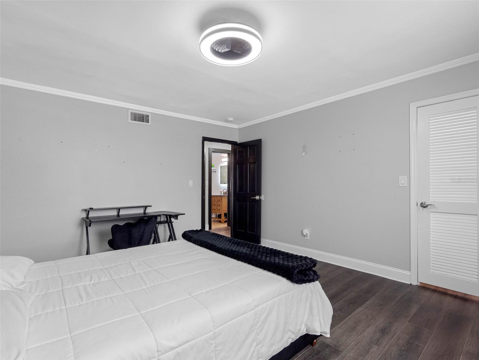 Image 43 of 82 For 4916 Bay Way Drive