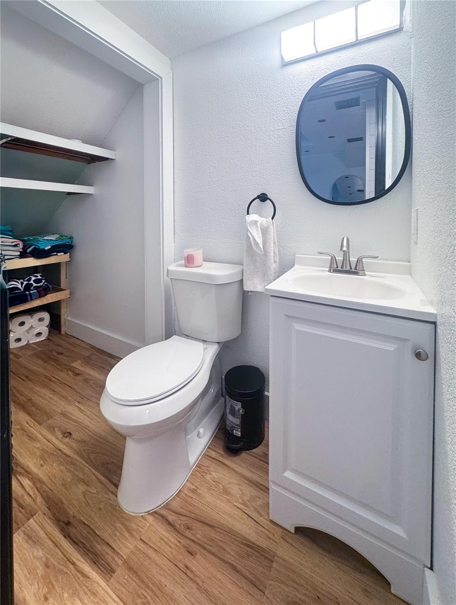 Image 46 of 82 For 4916 Bay Way Drive
