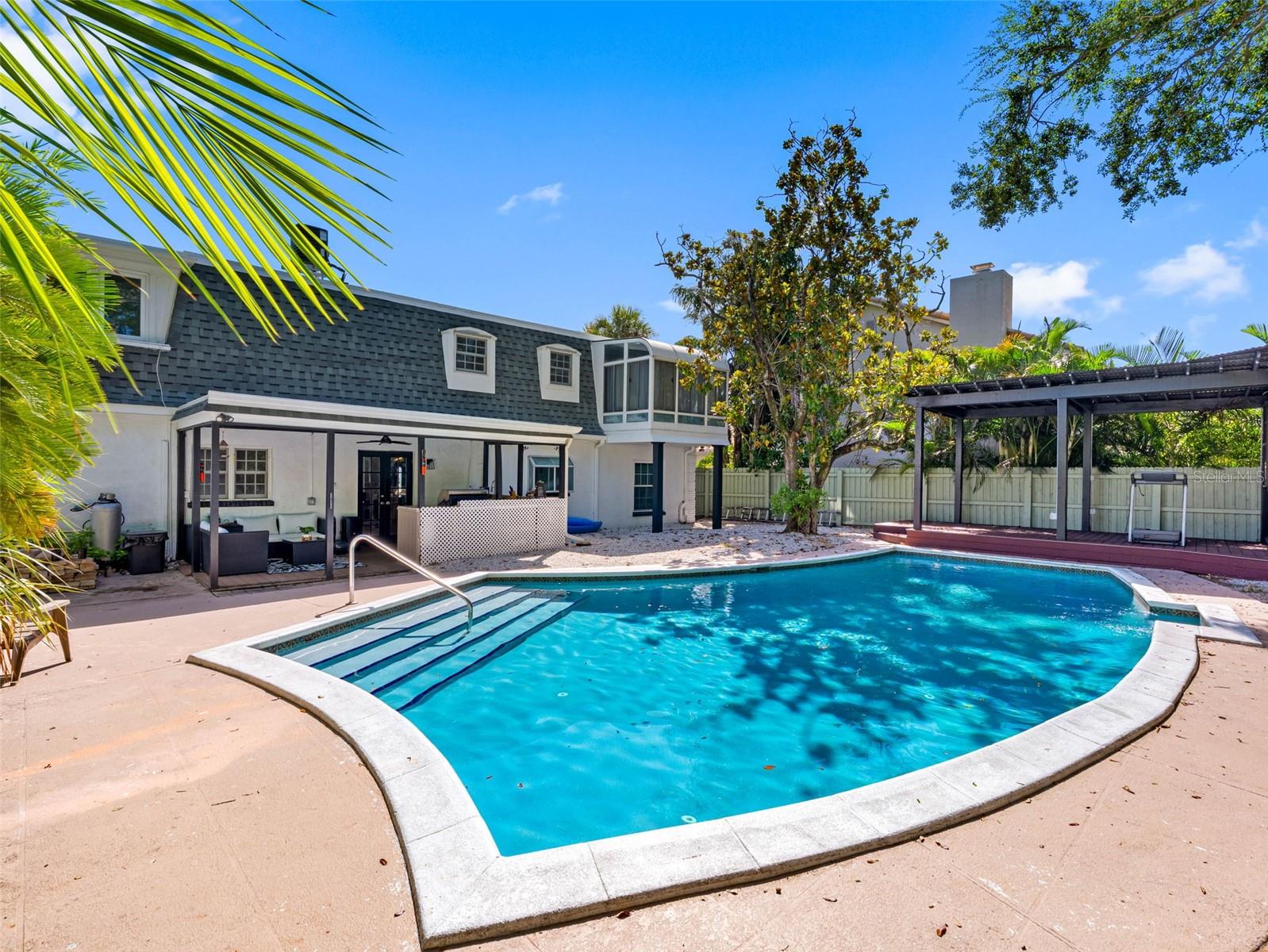 Image 5 of 82 For 4916 Bay Way Drive