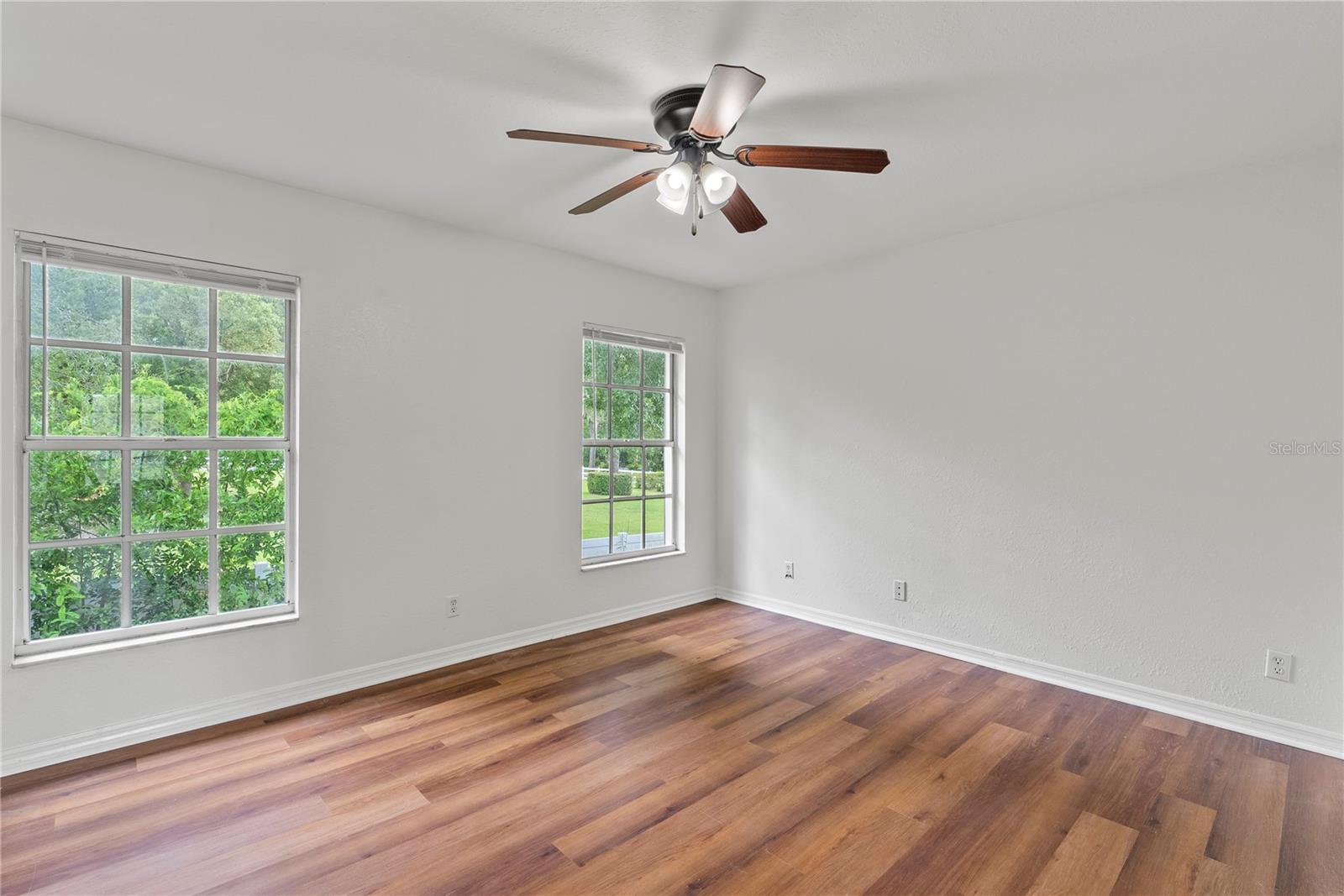 Image 13 of 29 For 13548 Embassy Park Court 26