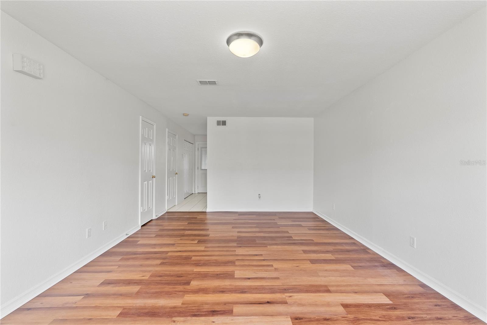 Image 7 of 29 For 13548 Embassy Park Court 26