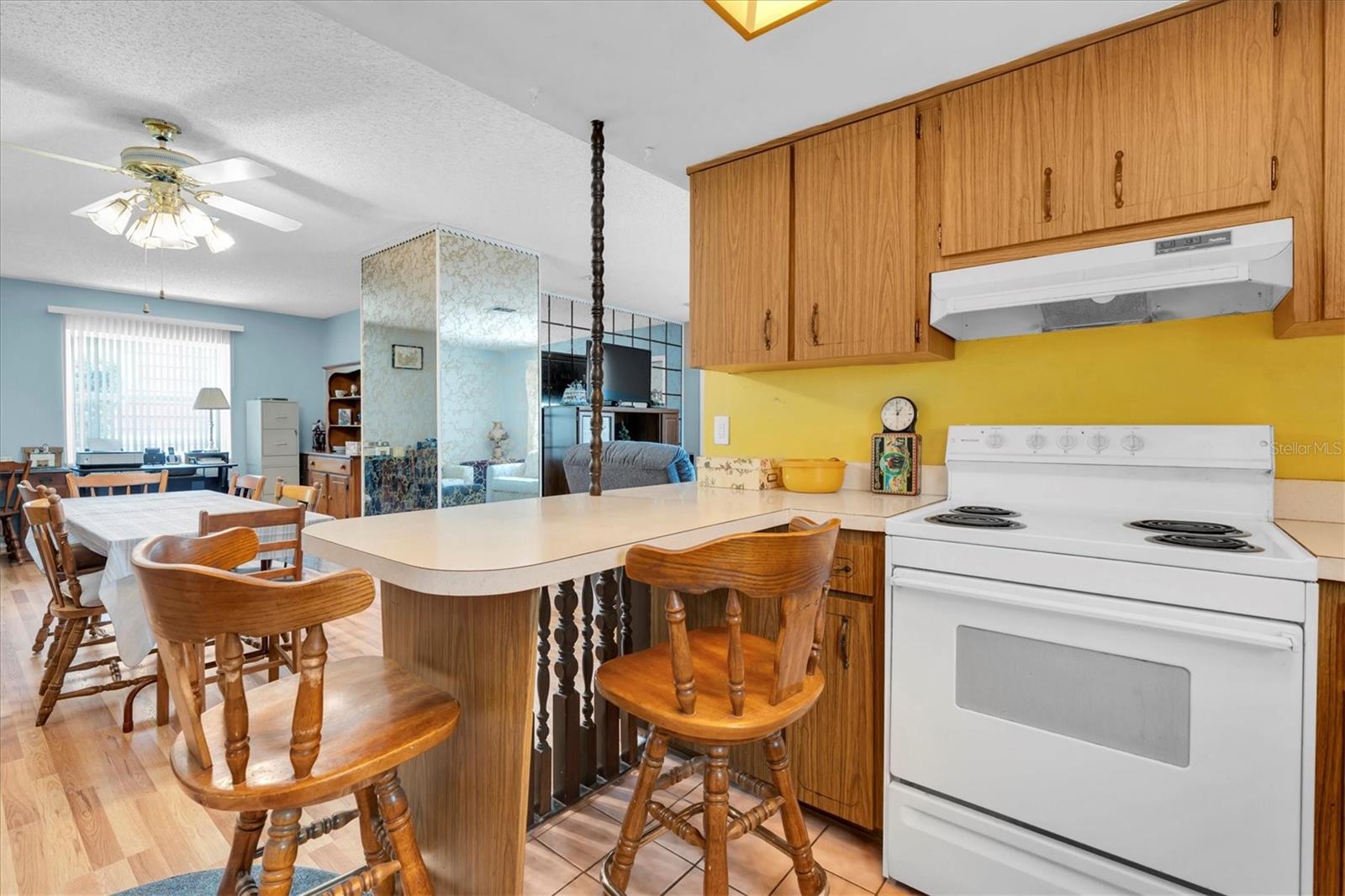 Image 11 of 33 For 3539 15th Avenue N