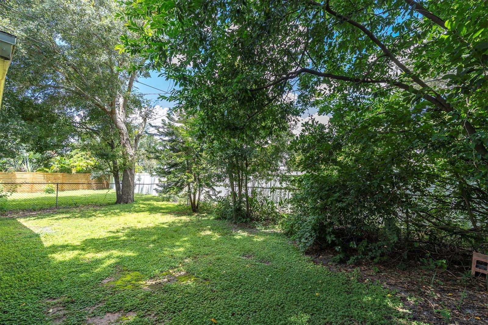 Image 24 of 33 For 3539 15th Avenue N