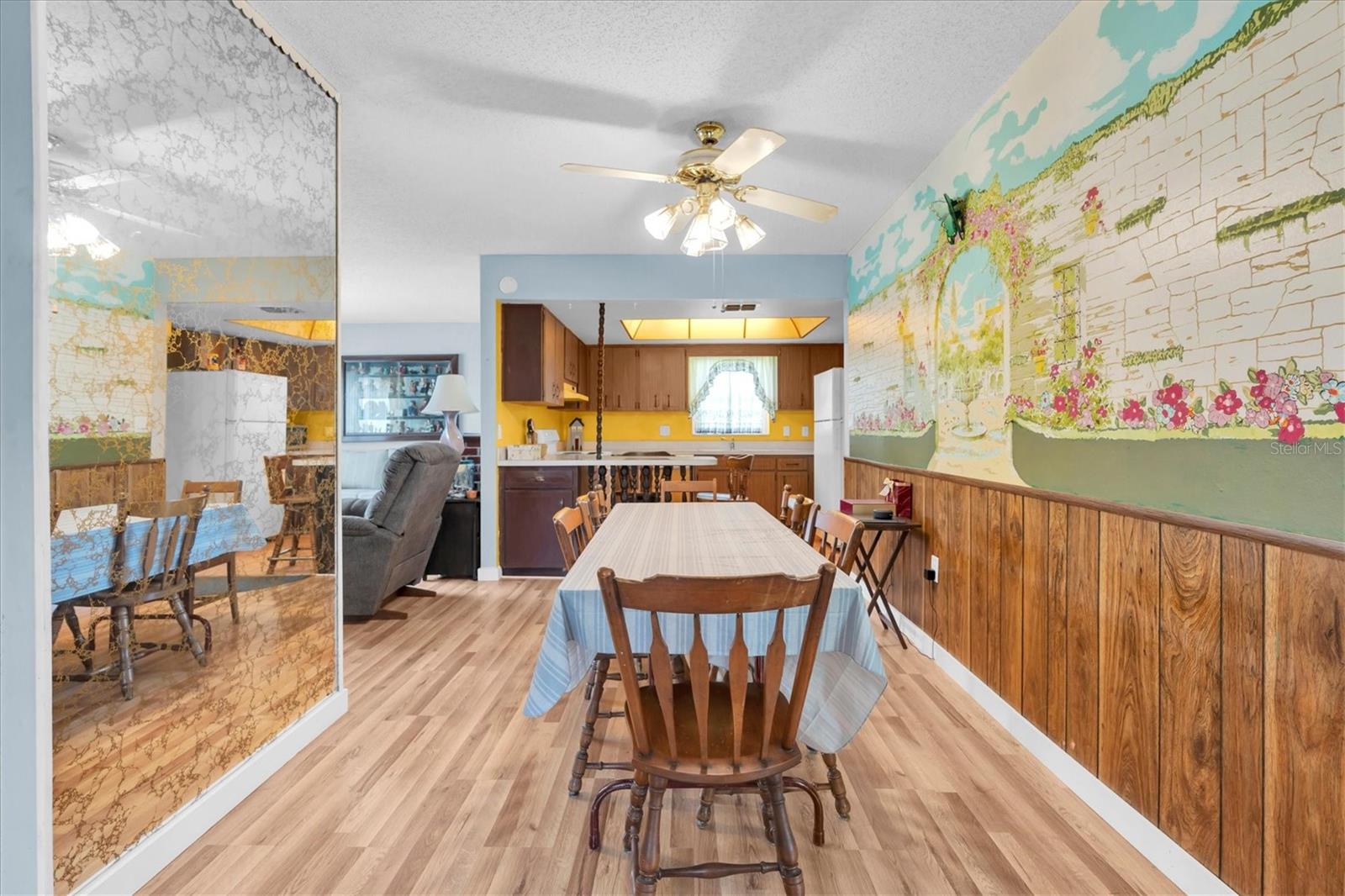 Image 6 of 33 For 3539 15th Avenue N