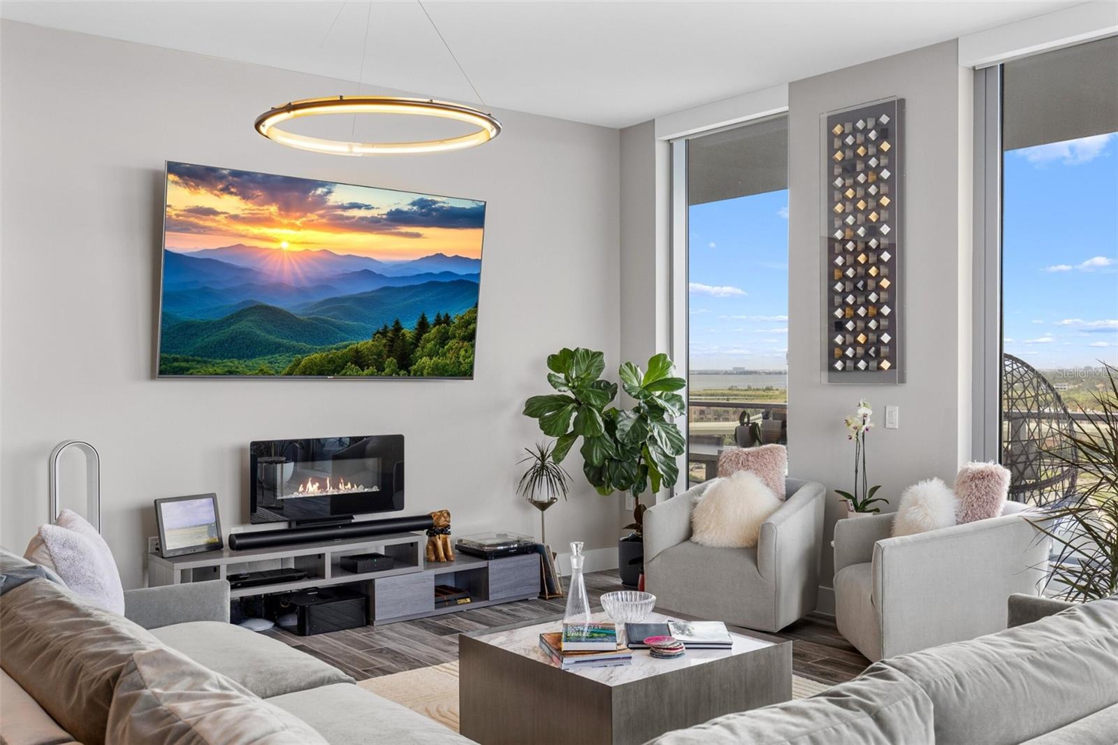 Image 20 of 58 For 5120 Marina Way 9907