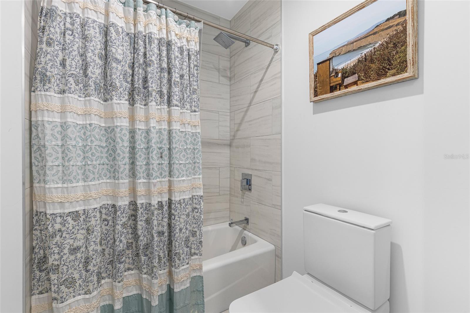 Image 39 of 58 For 5120 Marina Way 9907