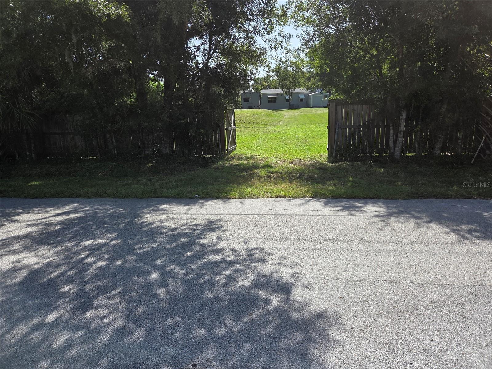 Image 12 of 41 For 9129 Wood Terrace Drive