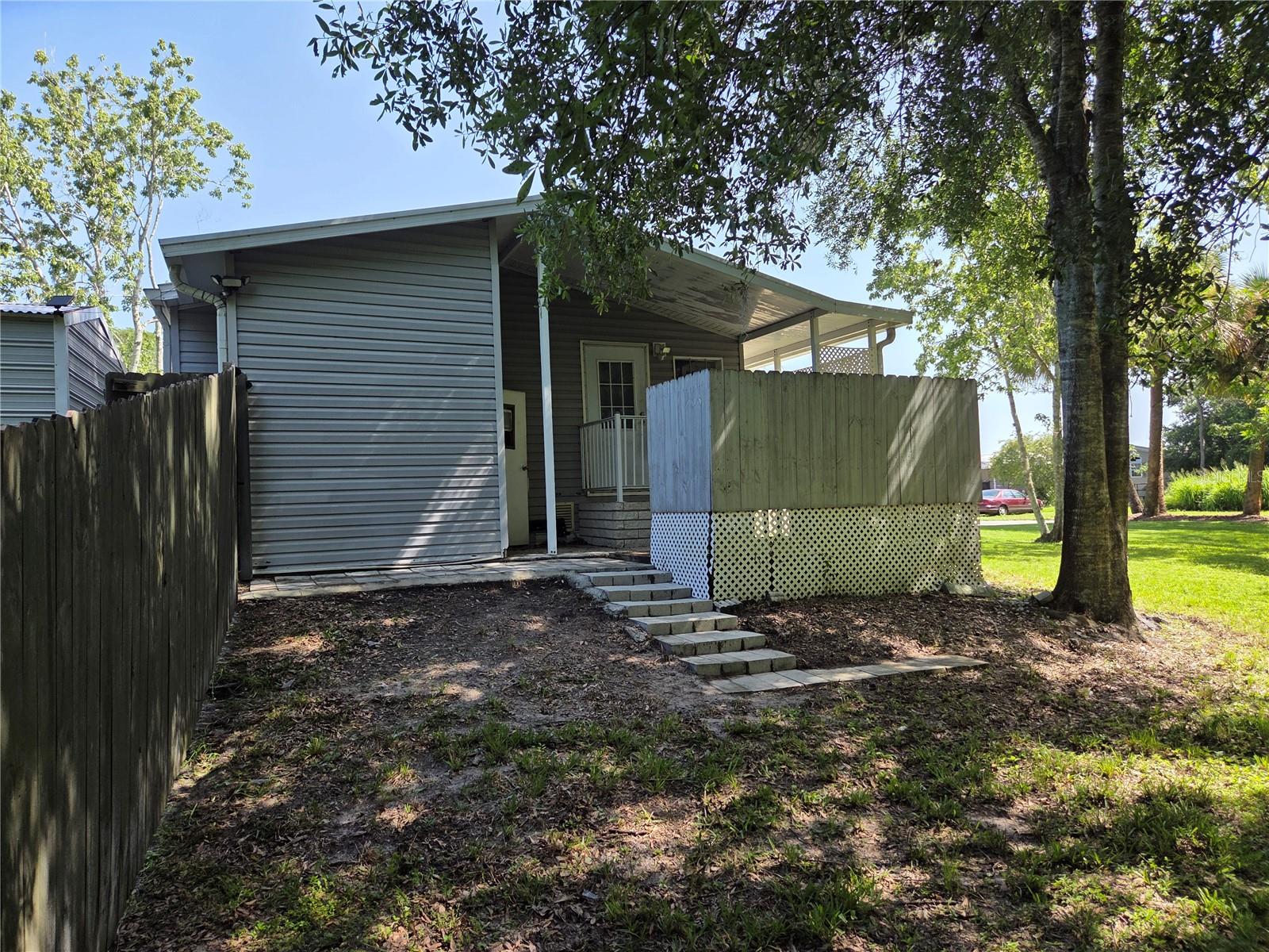 Image 16 of 41 For 9129 Wood Terrace Drive