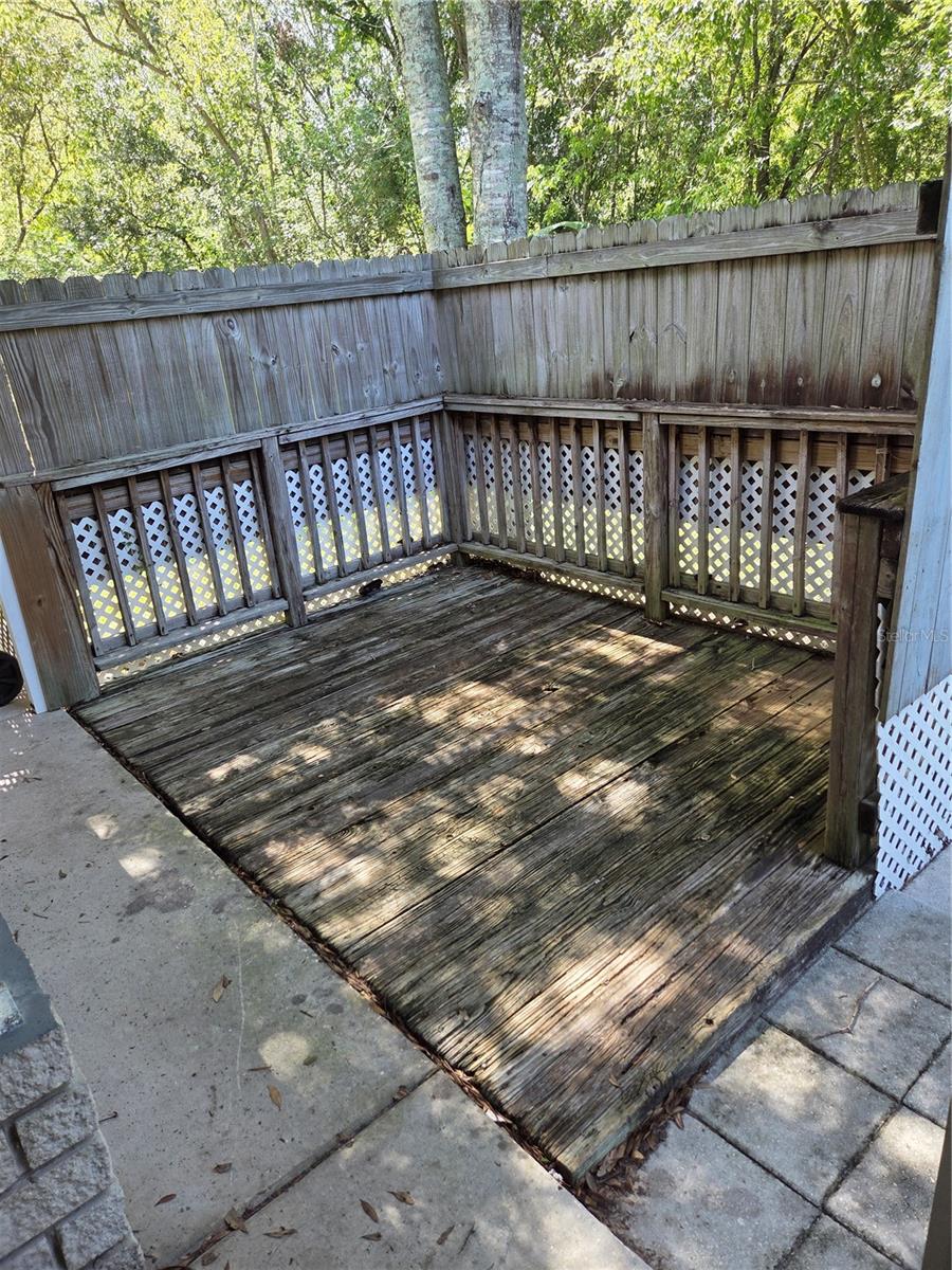 Image 20 of 41 For 9129 Wood Terrace Drive