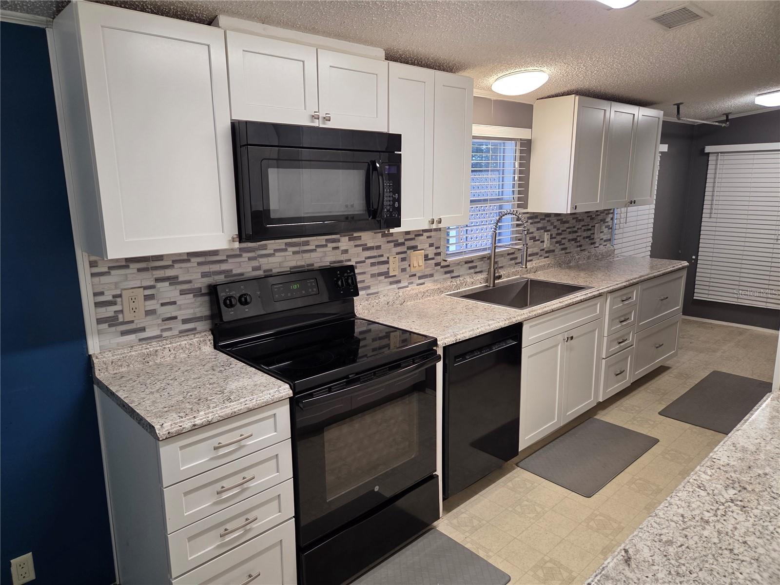 Image 23 of 41 For 9129 Wood Terrace Drive