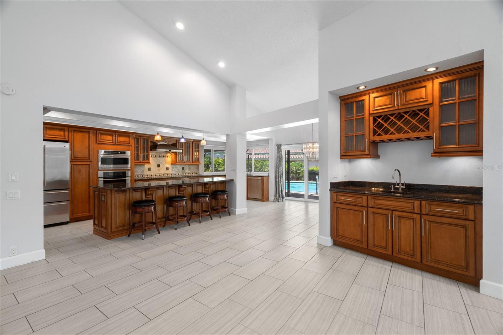 Image 10 of 45 For 167 Woodcreek Drive W