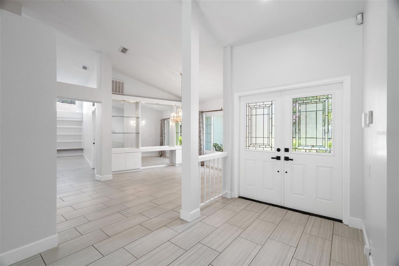 Image 3 of 45 For 167 Woodcreek Drive W