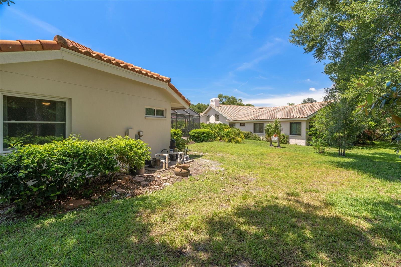 Image 39 of 45 For 167 Woodcreek Drive W