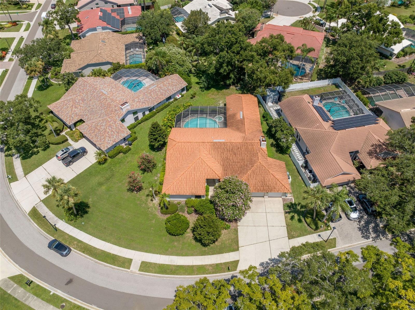 Image 41 of 45 For 167 Woodcreek Drive W