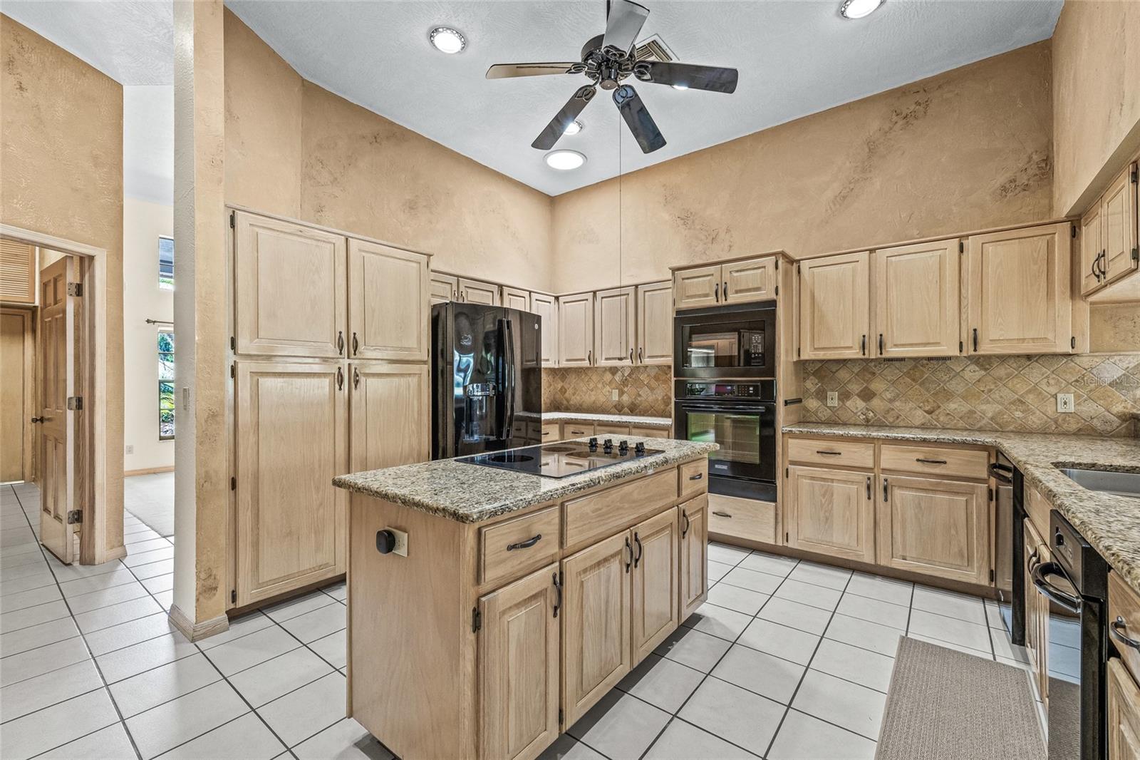 Image 14 of 54 For 30 Stanton Circle