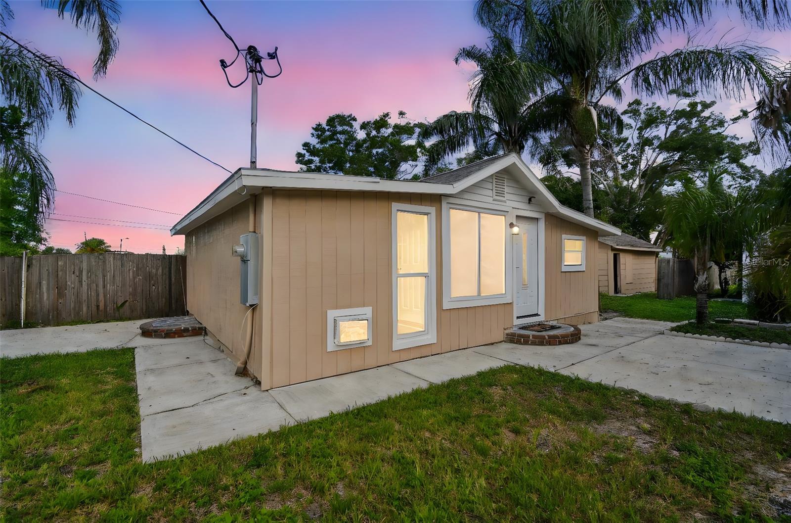 Details for 711 Smith Street, CLEARWATER, FL 33756