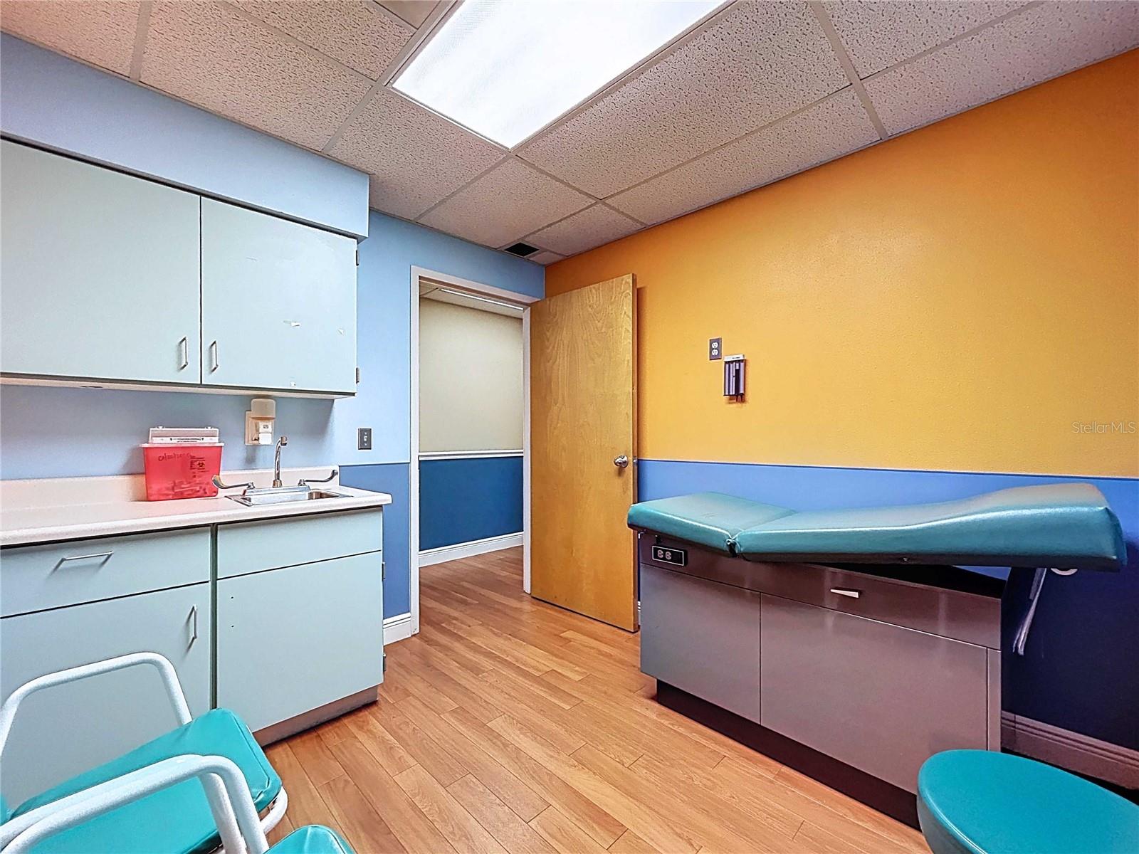 Image 19 of 50 For 11373 Cortez Boulevard 409