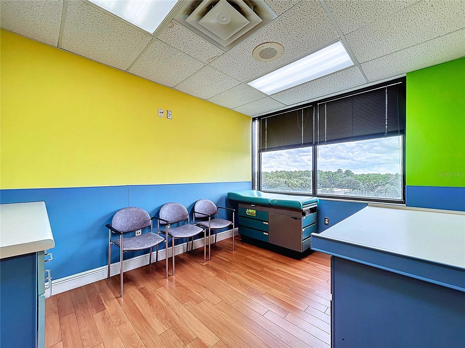 Image 20 of 50 For 11373 Cortez Boulevard 409