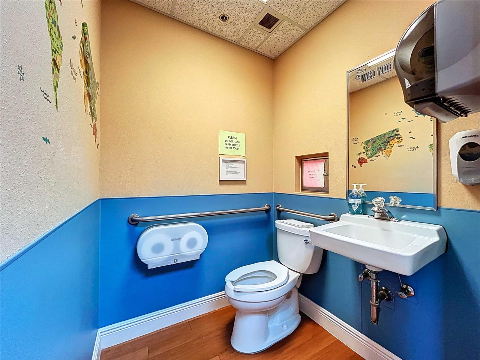 Image 27 of 50 For 11373 Cortez Boulevard 409