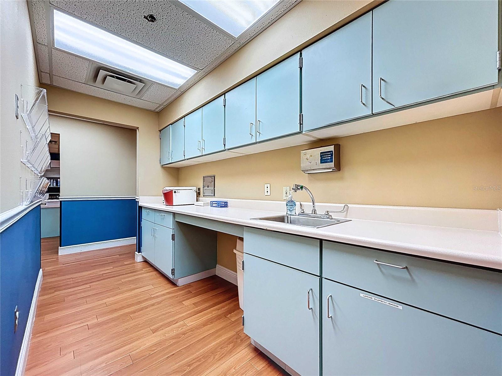 Image 39 of 50 For 11373 Cortez Boulevard 409