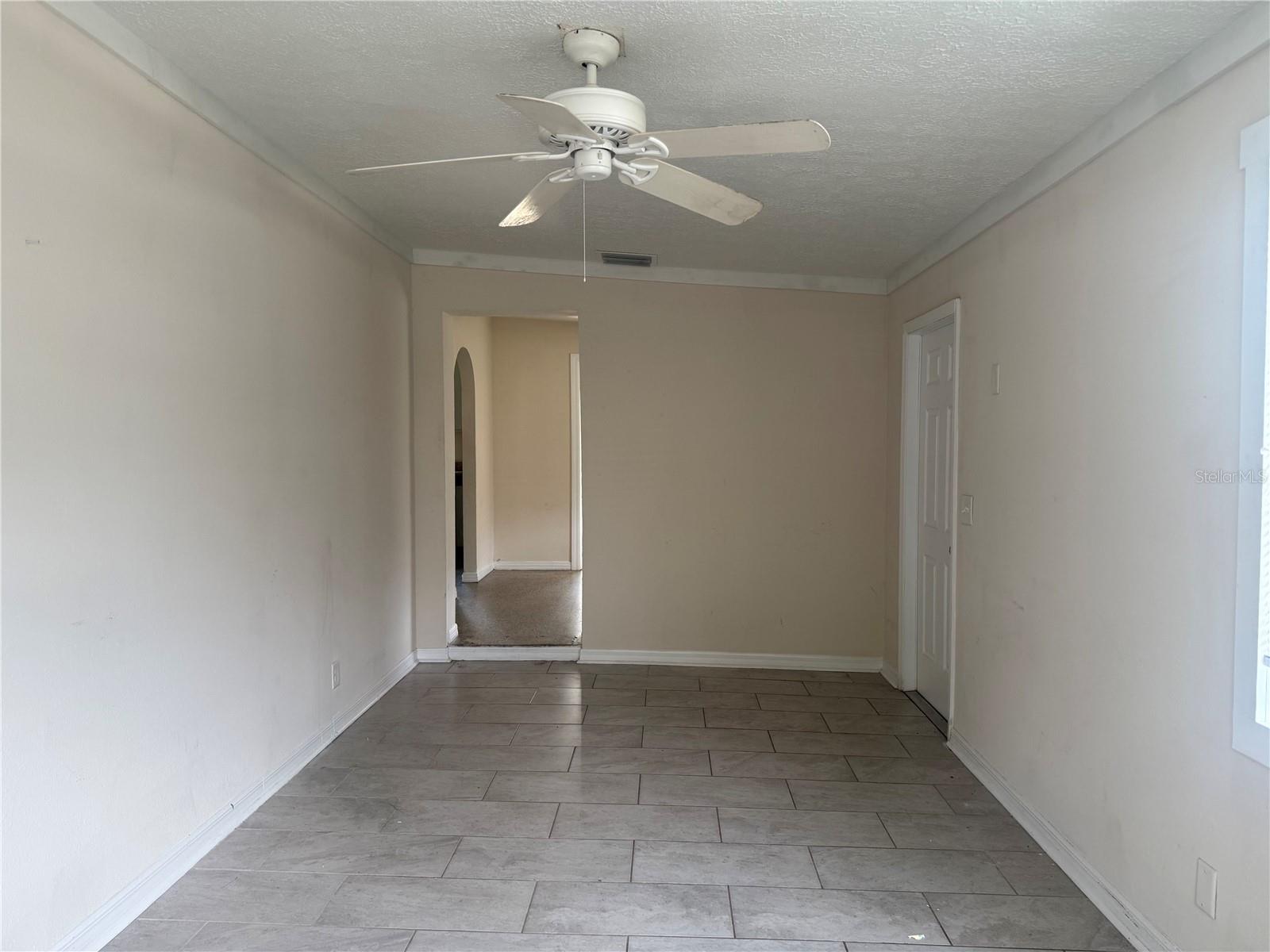 Image 3 of 6 For 3414 Oakellar Avenue