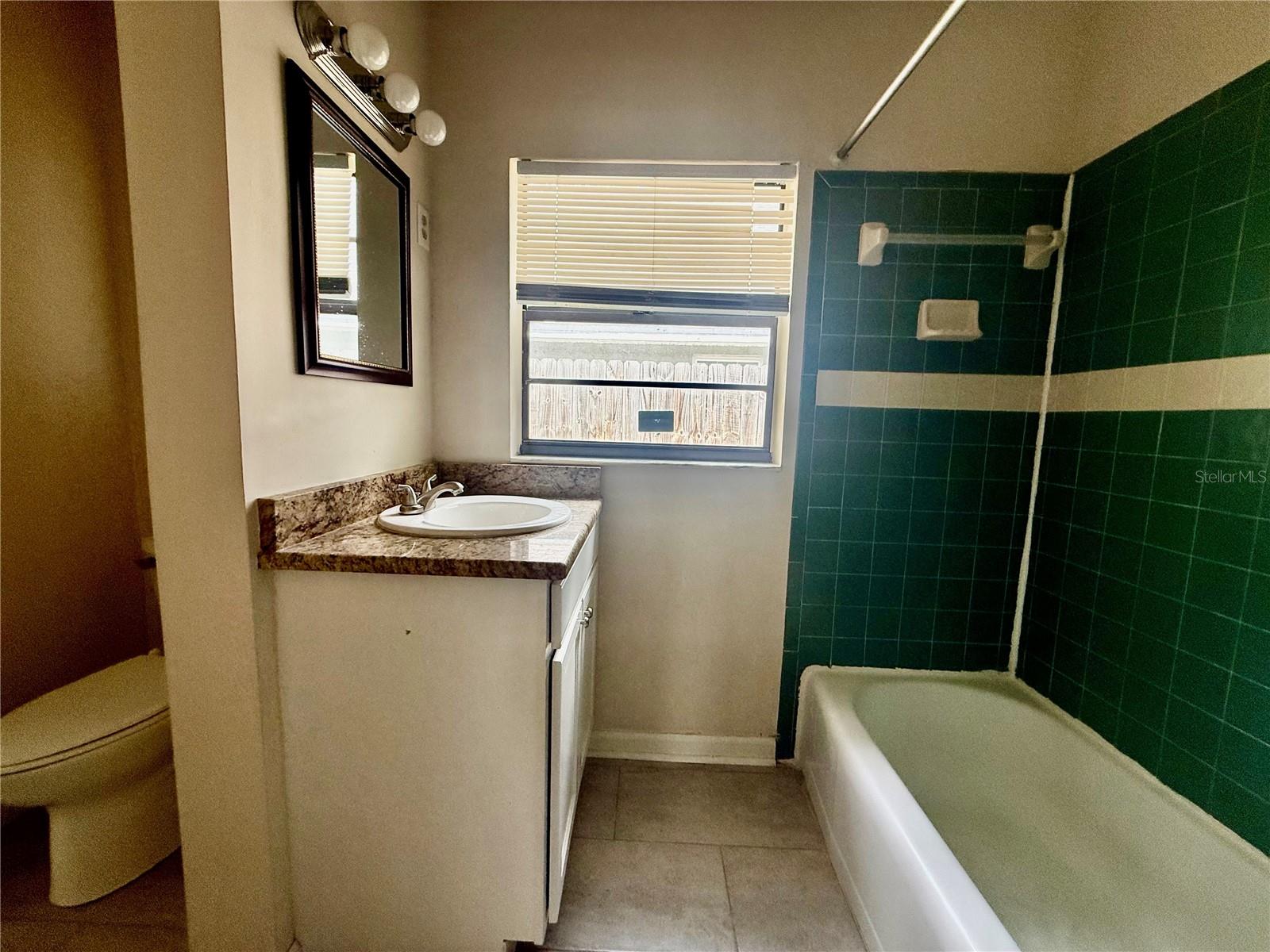 Image 6 of 6 For 3414 Oakellar Avenue