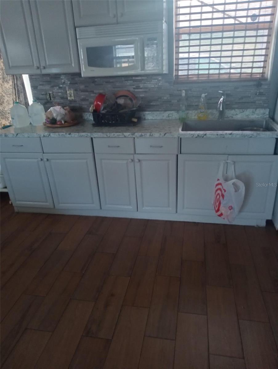 Image 6 of 8 For 517 10th Street