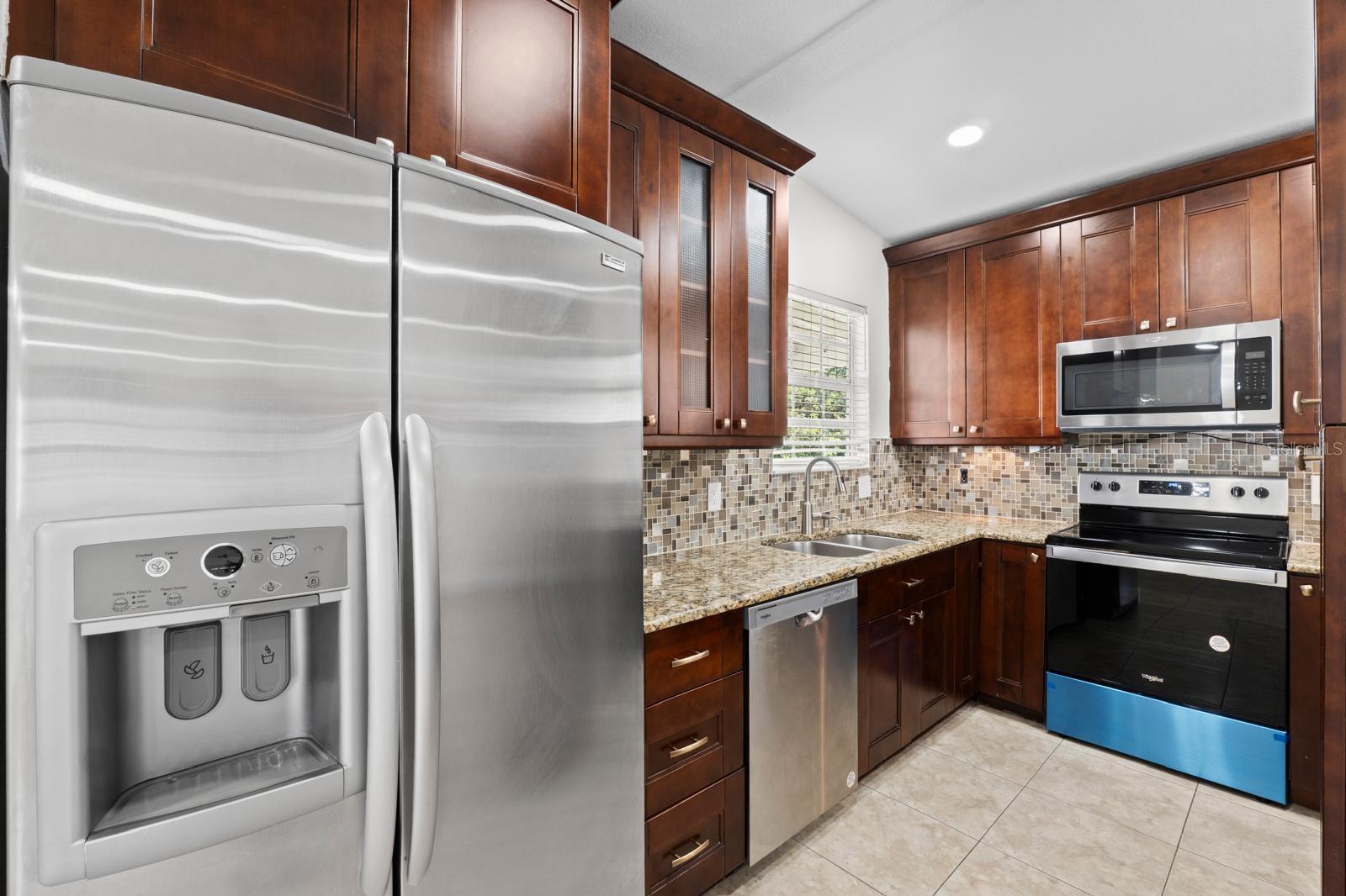 Image 11 of 42 For 503 Broxburn Avenue