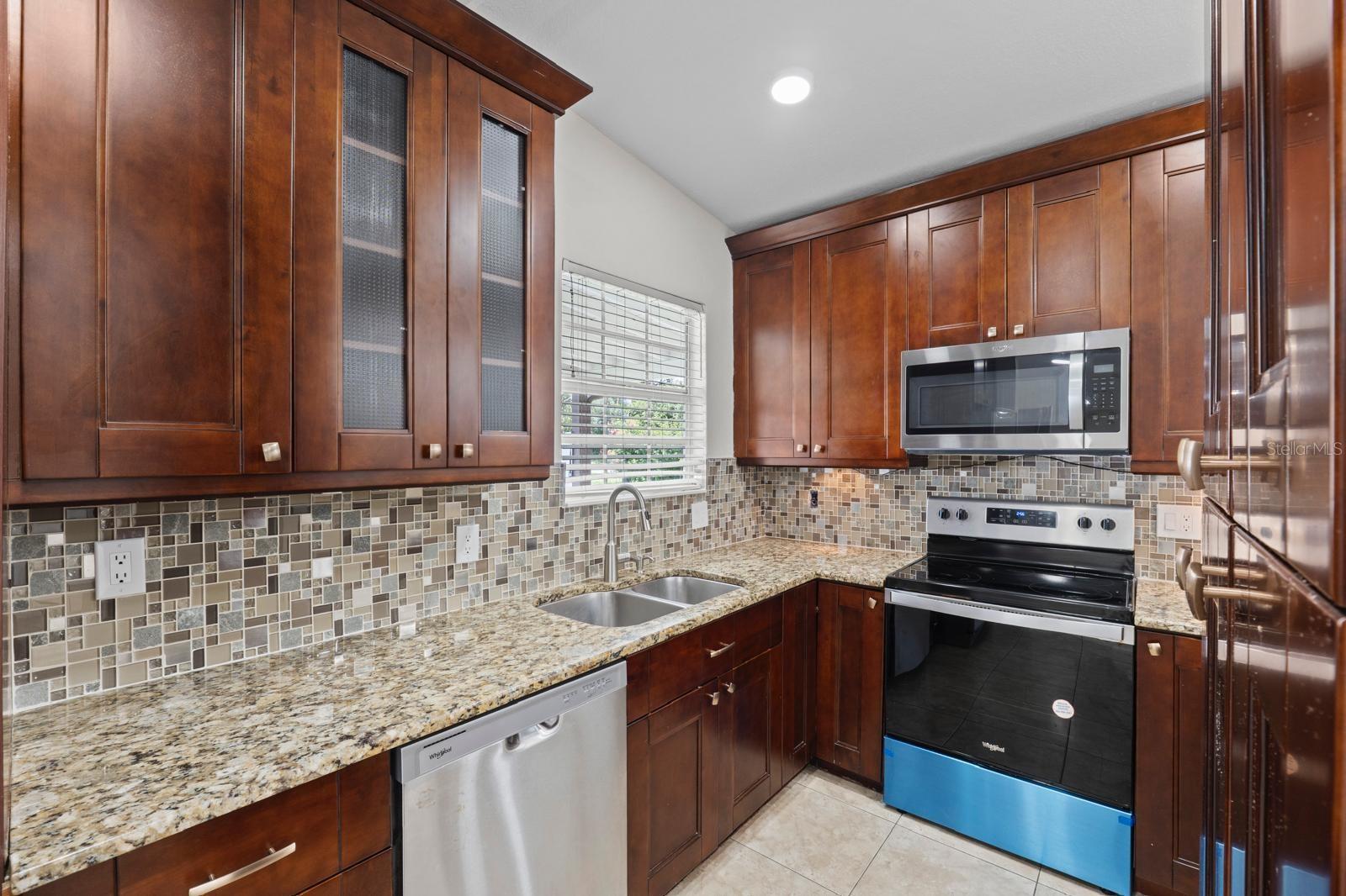 Image 12 of 42 For 503 Broxburn Avenue