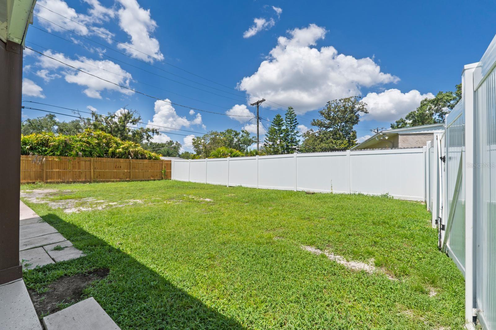 Image 36 of 42 For 503 Broxburn Avenue