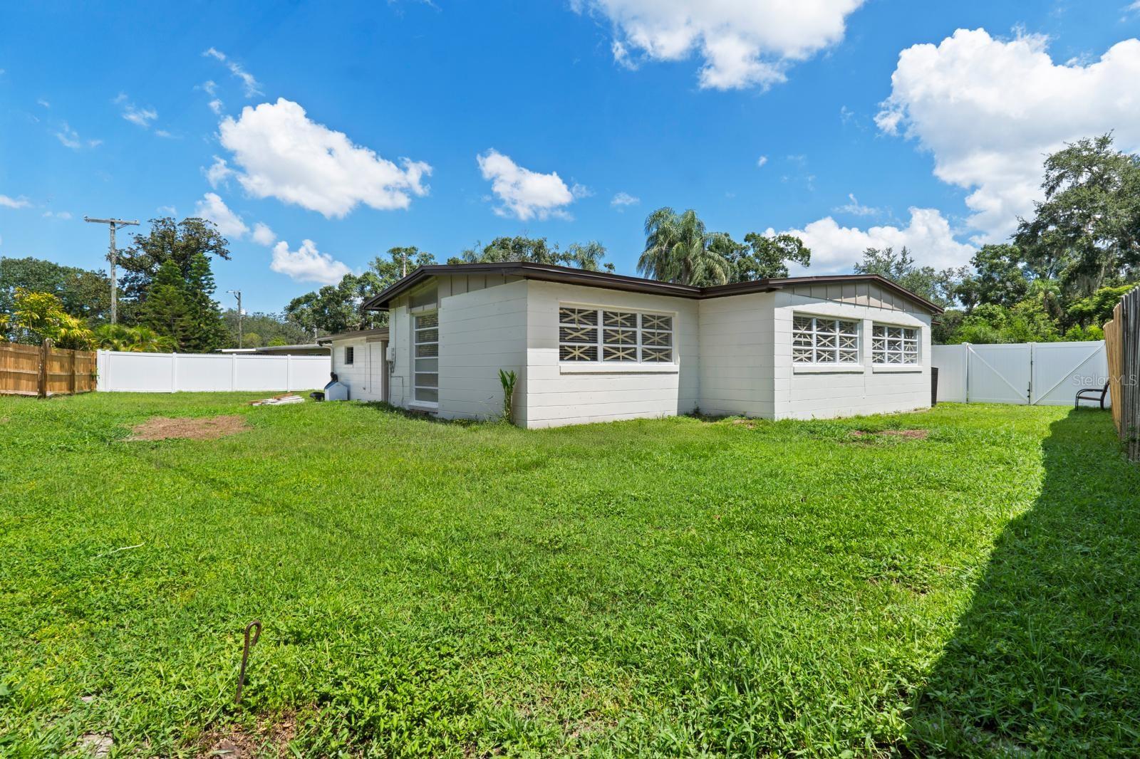 Image 37 of 42 For 503 Broxburn Avenue