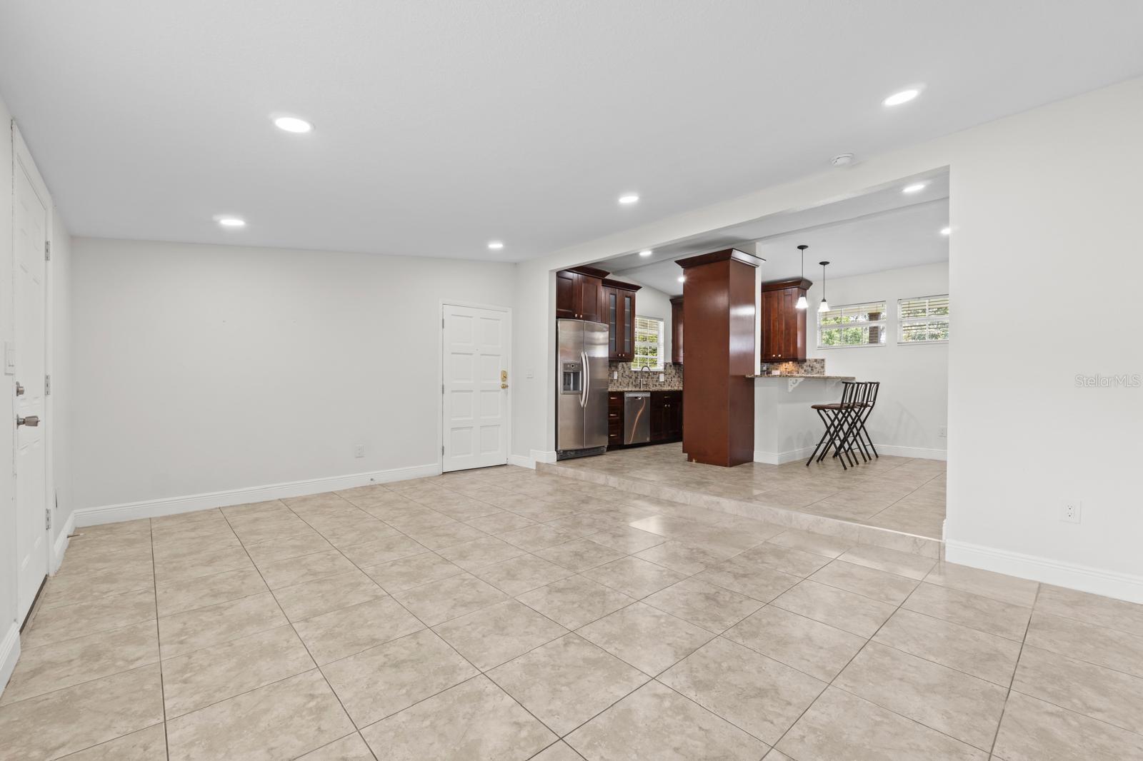 Image 9 of 42 For 503 Broxburn Avenue