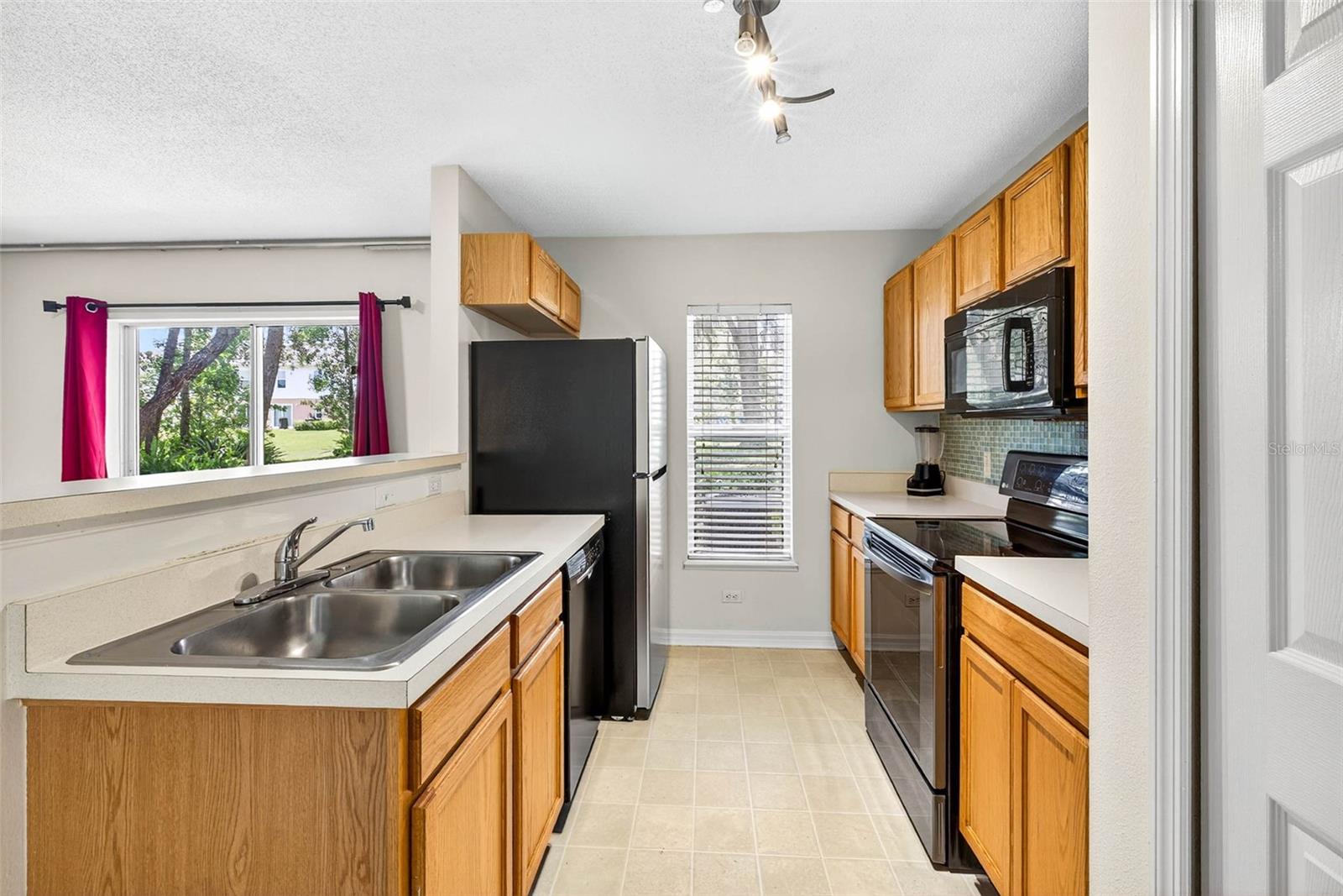 Image 12 of 42 For 4656 Ashburn Square Drive