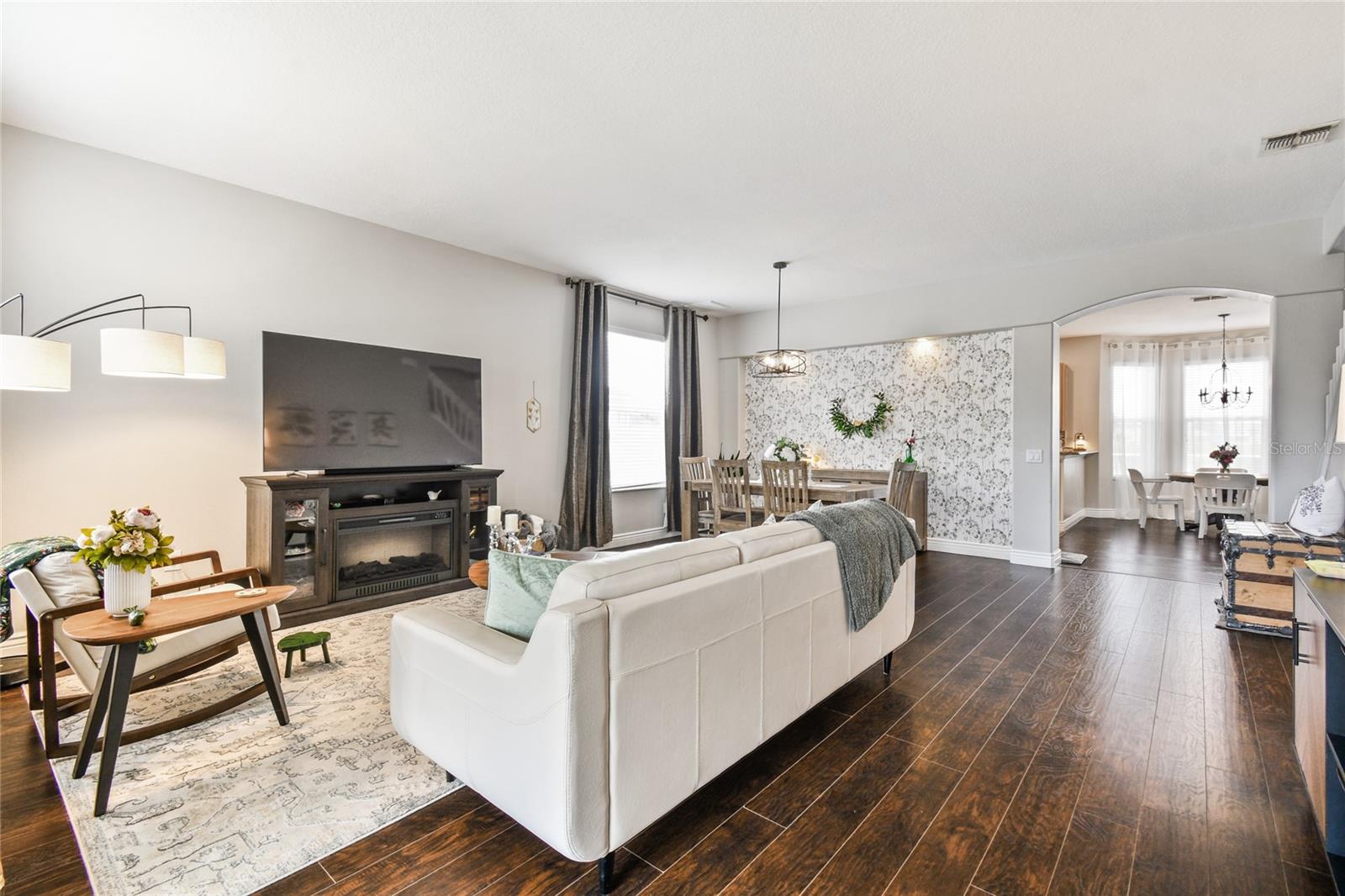 Image 9 of 98 For 25801 Frith Street